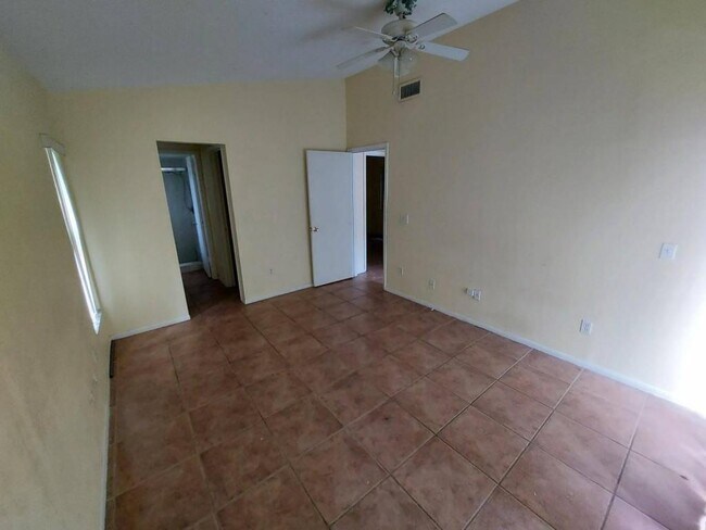 Building Photo - 2328 Atrium Cir