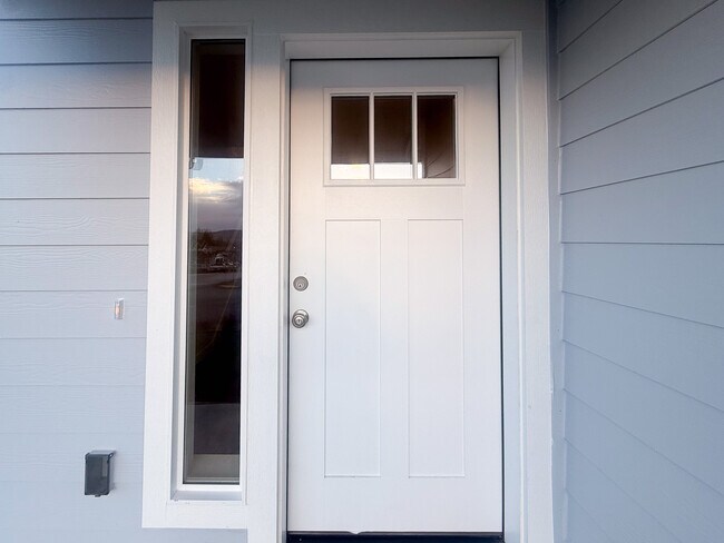 Foto del edificio - 505 NW Hillcrest Dr