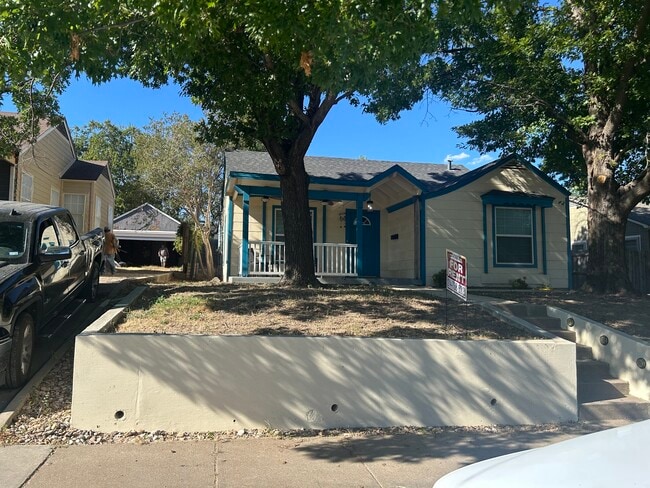 Building Photo - 3820 Collinwood Ave