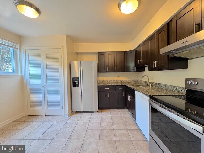 Foto del edificio - 4675 Logsdon Dr