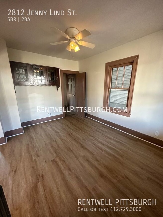 Building Photo - 5 Bedroom Home in McKeesport - Section 8