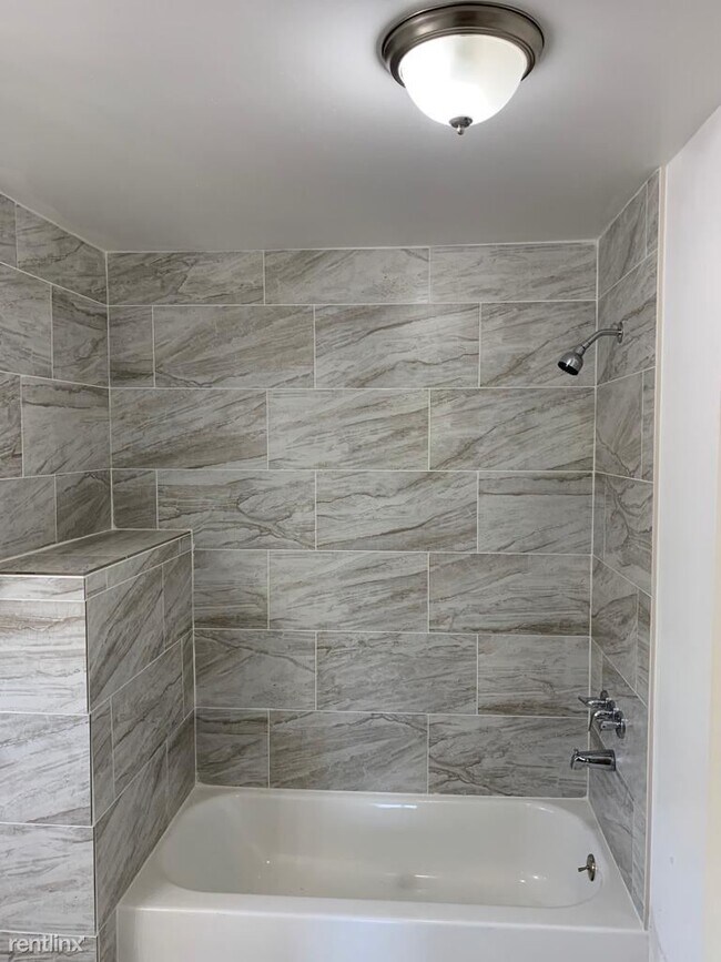 Foto del edificio - 2 br, 1 bath House - 378 Arcola St