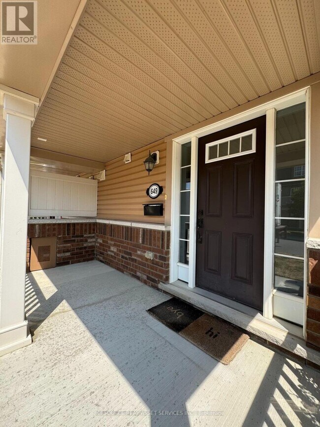 Photo du bâtiment - 649 Bluegill Ave