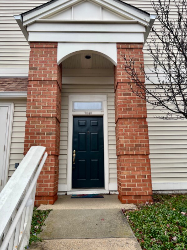 Primary Photo - 7048 Ellingham Cir
