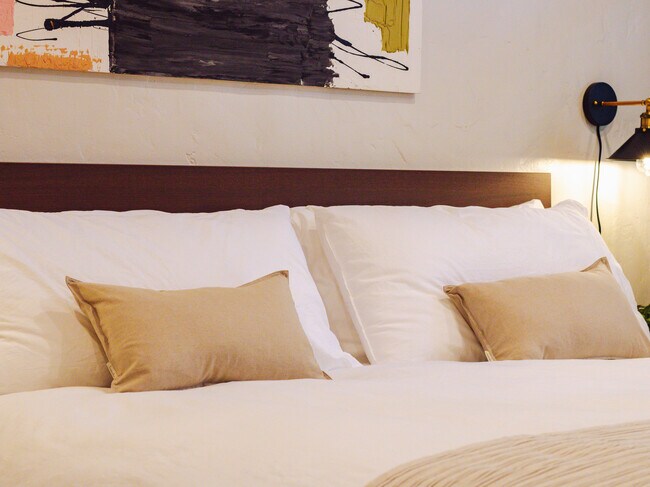 Foto del edificio - The Adelon - FURNISHED SUITES