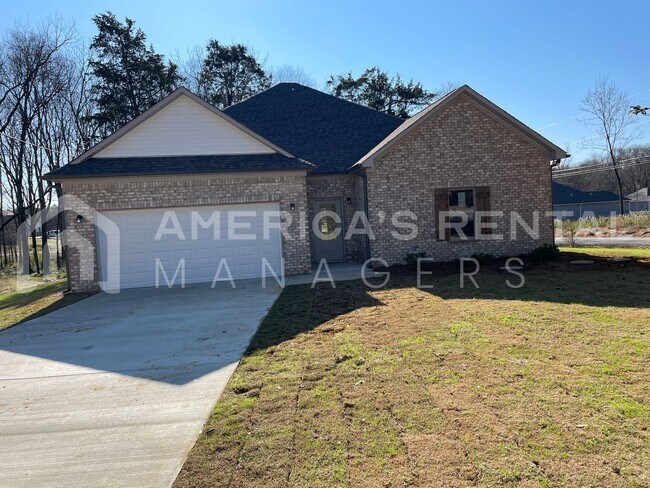 Foto del edificio - Home for Rent in Jasper, AL!  Available to...