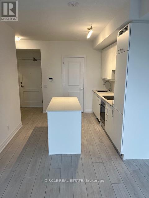 Building Photo - 30 Elm Dr W