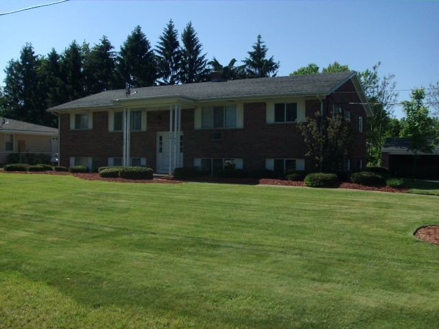 Primary Photo - 2 br, 1 bath 4plex - 56th St 466