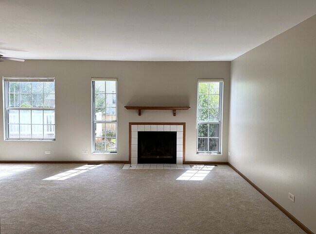Foto del edificio - 1604 Estate Cir