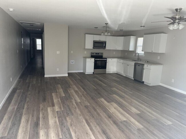 Foto del edificio - 1019 N Quincy Ave