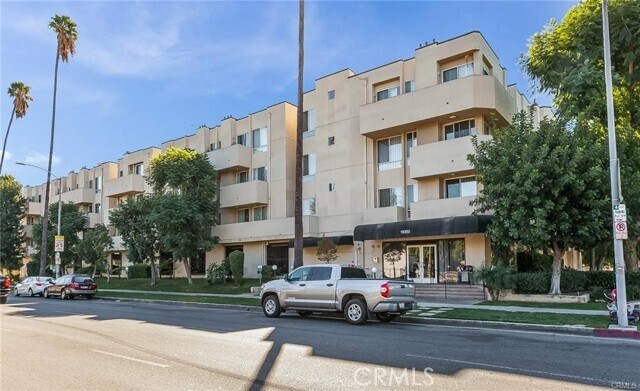 Building Photo - 17900 W Sherman Way
