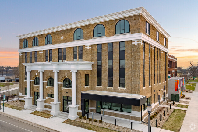 Building Photo - Temple Lofts