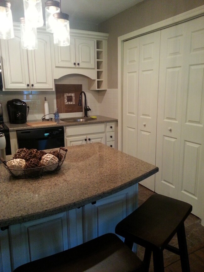 Flat#300 is fully stocked-- Just bring food & clothes! - 917 SE 3rd St