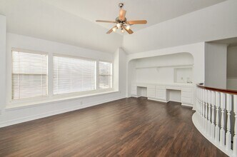 Building Photo - 5615 Bent Arbor Ln