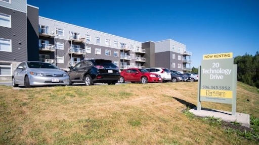 Photo du bâtiment - Blue Cedars Apartments