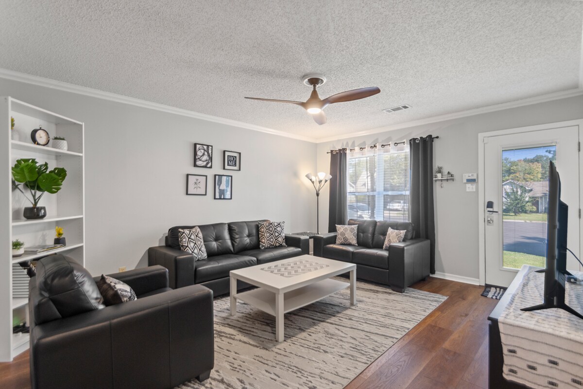Foto principal - 106 Willow Grove Ct