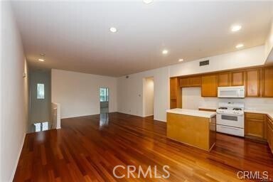 Foto del edificio - 2271 Chaffee St