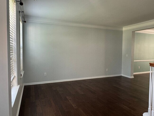 Building Photo - 800 Pinkney Pl