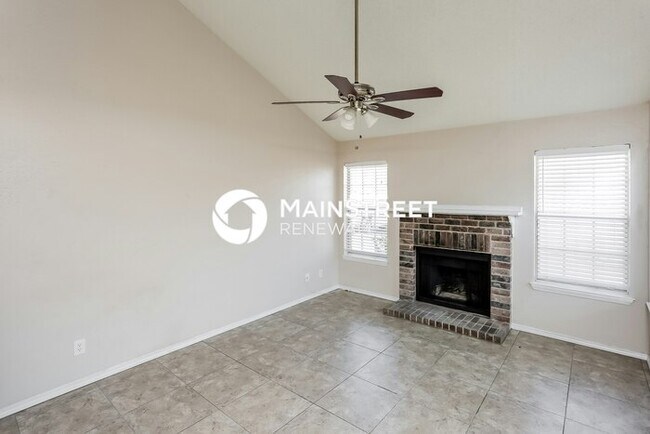Building Photo - 4 Bedroom Pet-Friendly Home in Arlington, ...