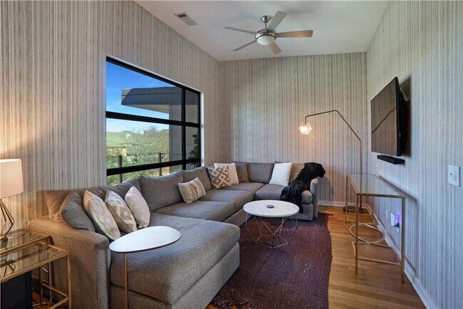 Foto del edificio - 472 Martin St SE