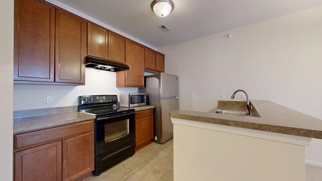 Foto del edificio - 1014 W Summerfield Gln Cir