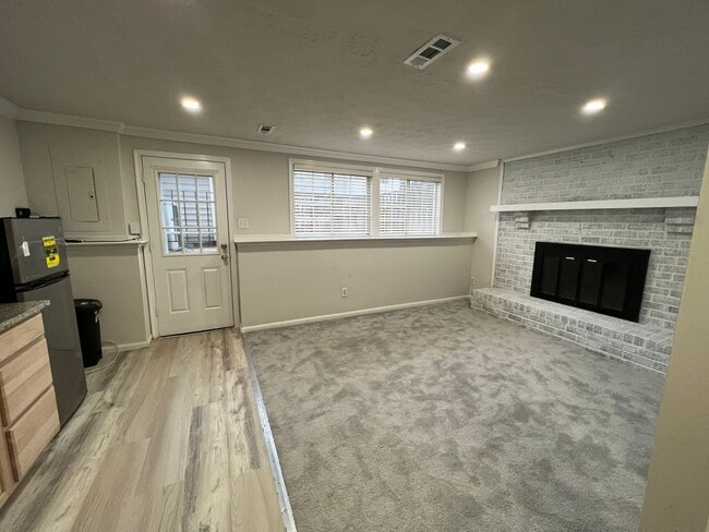 Building Photo - 5570 Hecate Ct