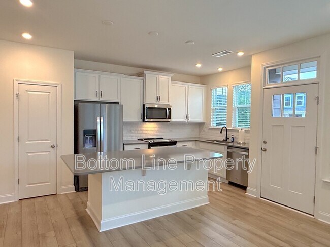 Foto del edificio - 1552 Cedar Tree Dr