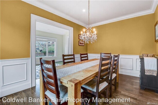 Foto del edificio - 5 br, 4 bath House - 1870 McGilvra Blvd. E.