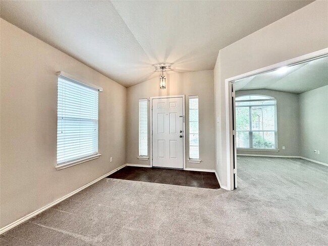 Building Photo - 314 Comal Run