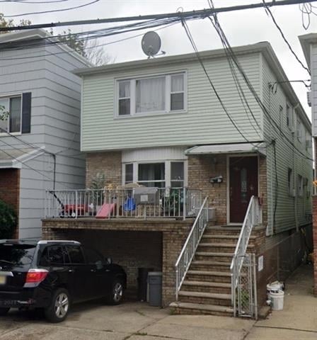 Building Photo - 36 W 9th St