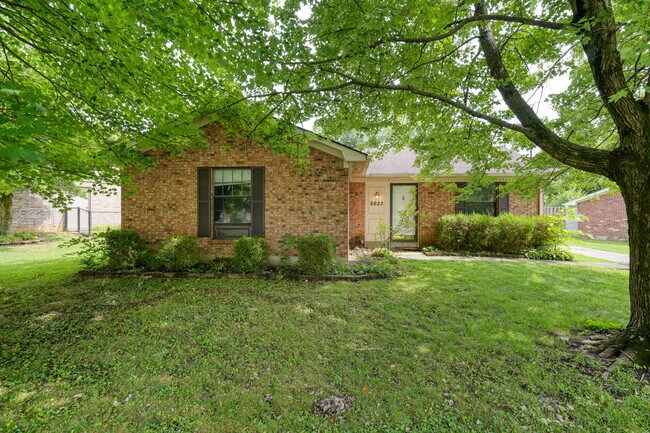 Foto del edificio - 6623 Holly Lake Dr