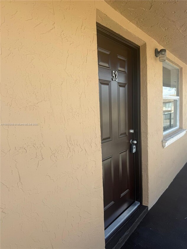 Foto principal - 5461 W 24th Ave
