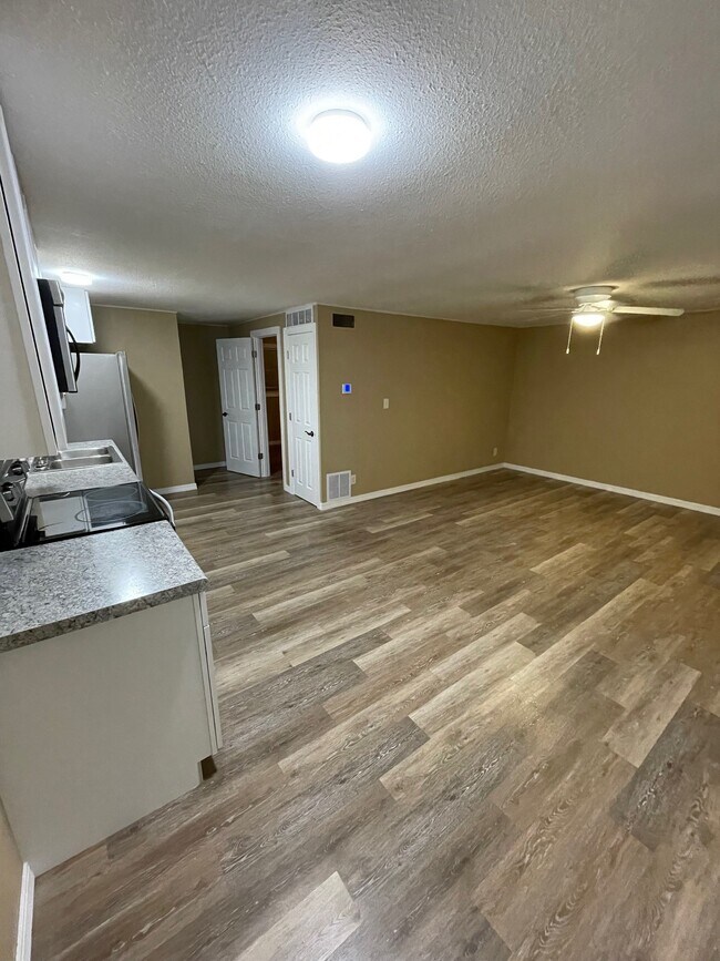 Foto del edificio - 136 Kimberling City Ctr Ln