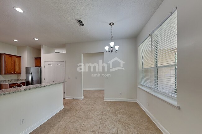 Building Photo - 604 Battersea Dr