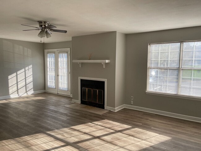 Building Photo - First Floor Condo in Timberlake