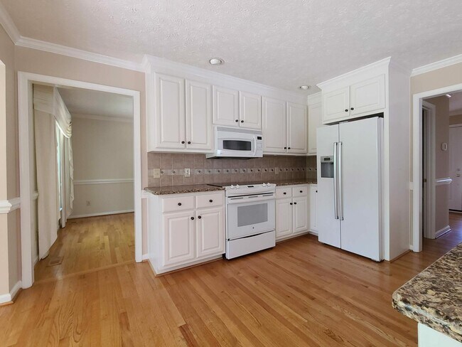 Foto del edificio - 4 BR, 2.5 BA in Woodlake Crossing