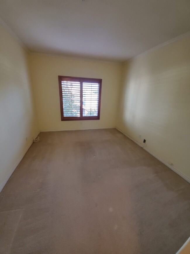 Foto del edificio - 300 N El Molino Ave