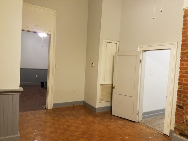 Living Room - 921 N Miro St