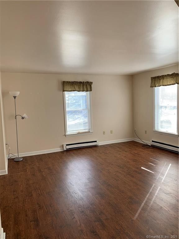 Foto del edificio - 241 Boston Post Rd