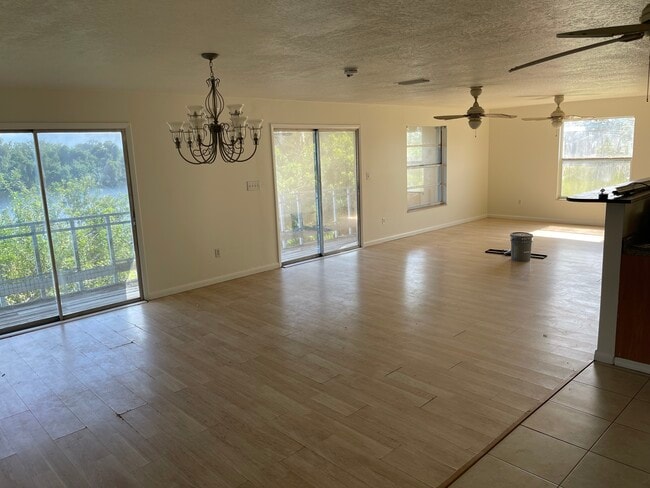 Building Photo - 2865 Kirby Cir NE