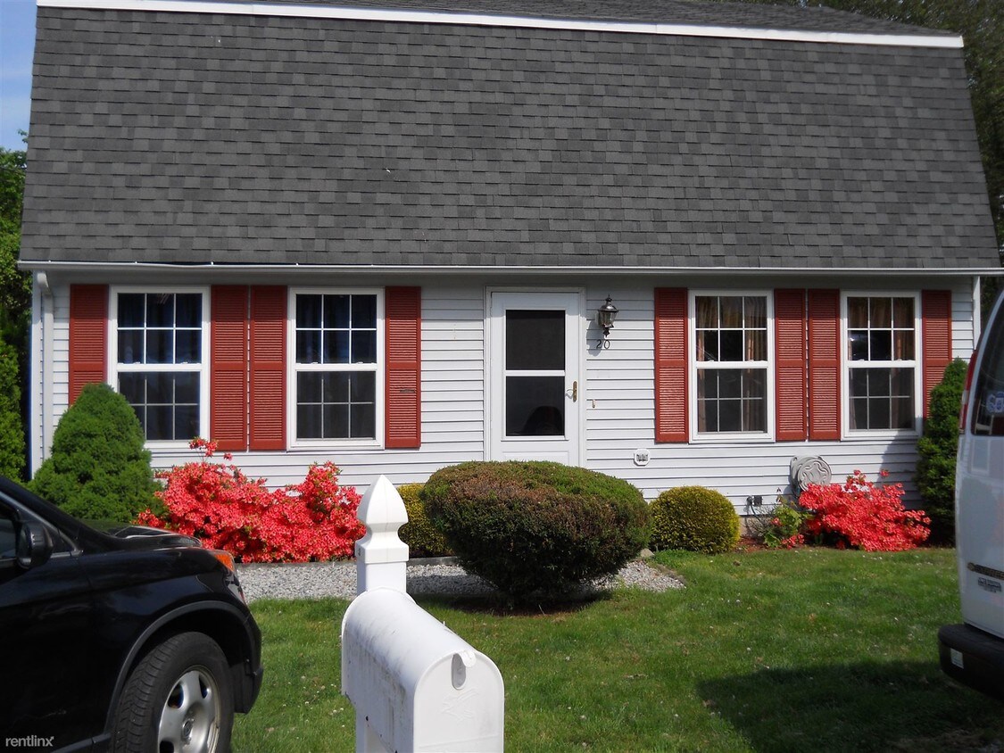 20 Aroostook Trl, Narragansett, RI 02882 House Rental in Narragansett