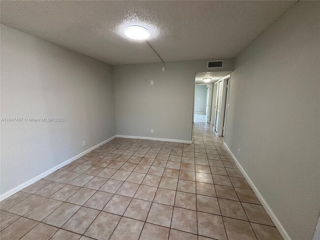 Foto del edificio - 7921 NW 44th Ct