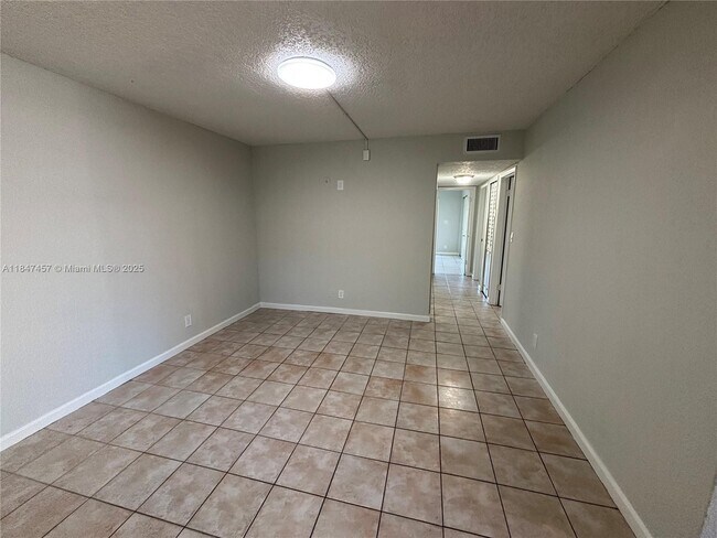 Building Photo - 7921 NW 44th Ct