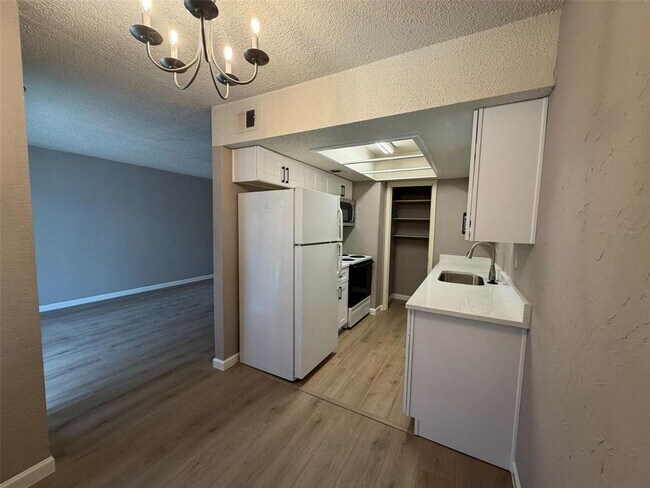 Foto del edificio - 2600 Penny Ln
