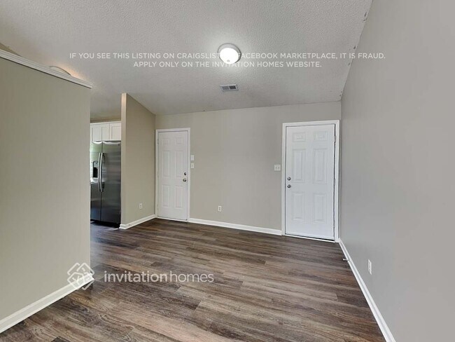 Foto del edificio - 8731 Purple Thistle Ln