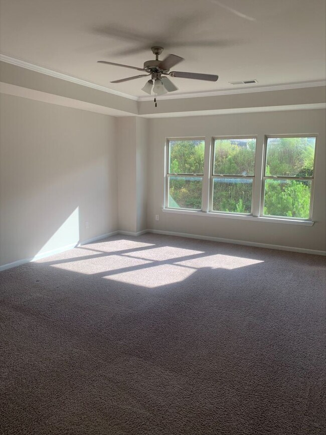 Building Photo - Single Family Home in Lithonia!