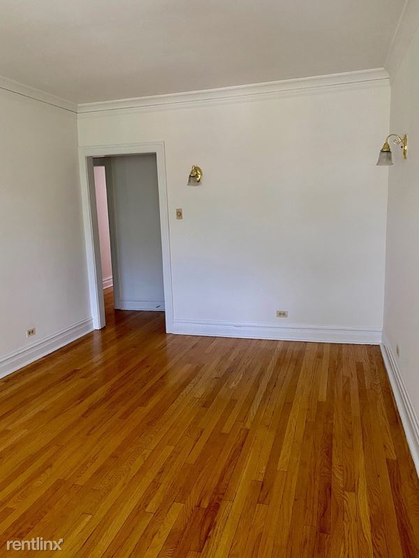 Building Photo - 1 br, 1 bath Apartment - 1913 W Larchmont Ave