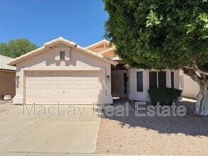 Building Photo - 766 E Baylor Ln