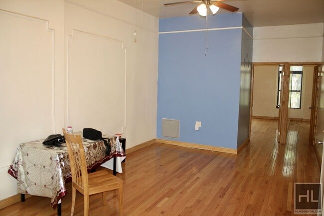 Foto del edificio - 2BR 2BA Brownstone On Clinton Hill Bedstuy Border