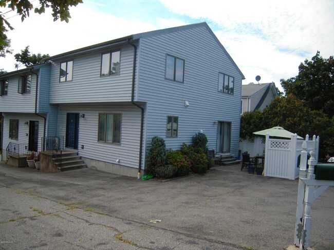 Building Photo - 45 Rodwell Ave